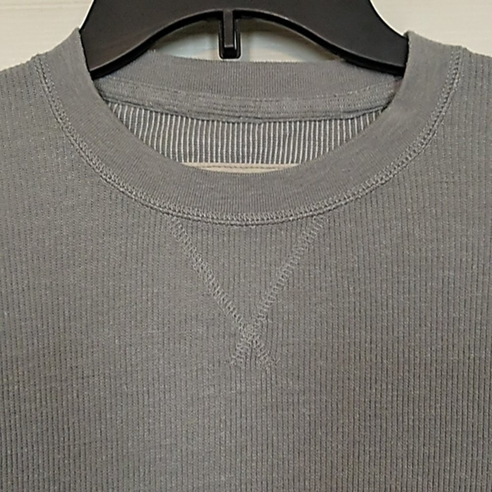 HOLLISTER - Picture 2 of 5